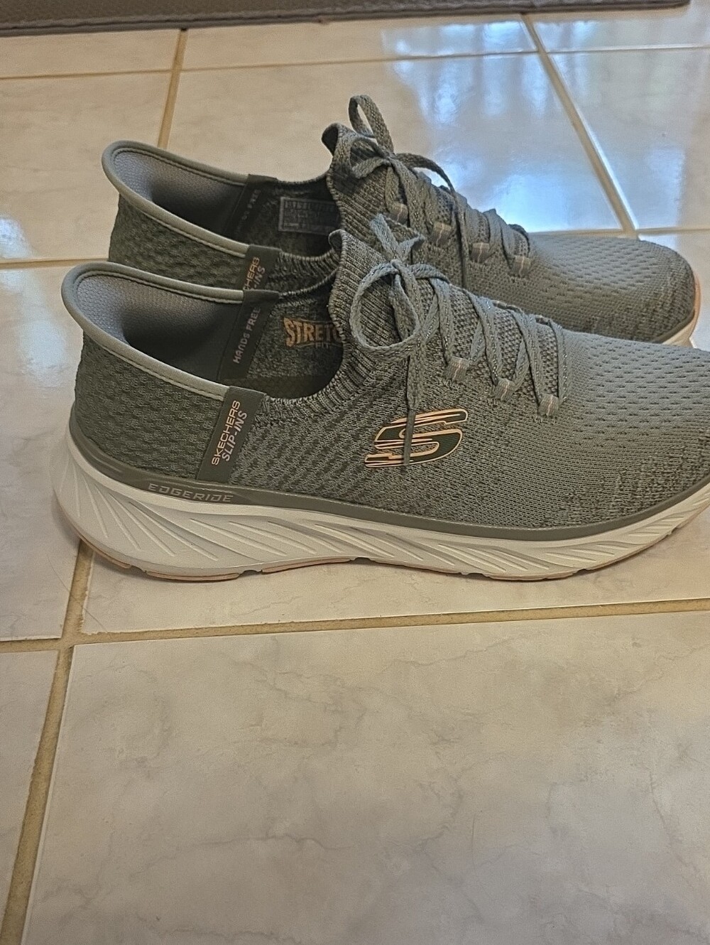 Skechers Slip-OnLight Gray Knit Sneakers with Rose Pink Logo
